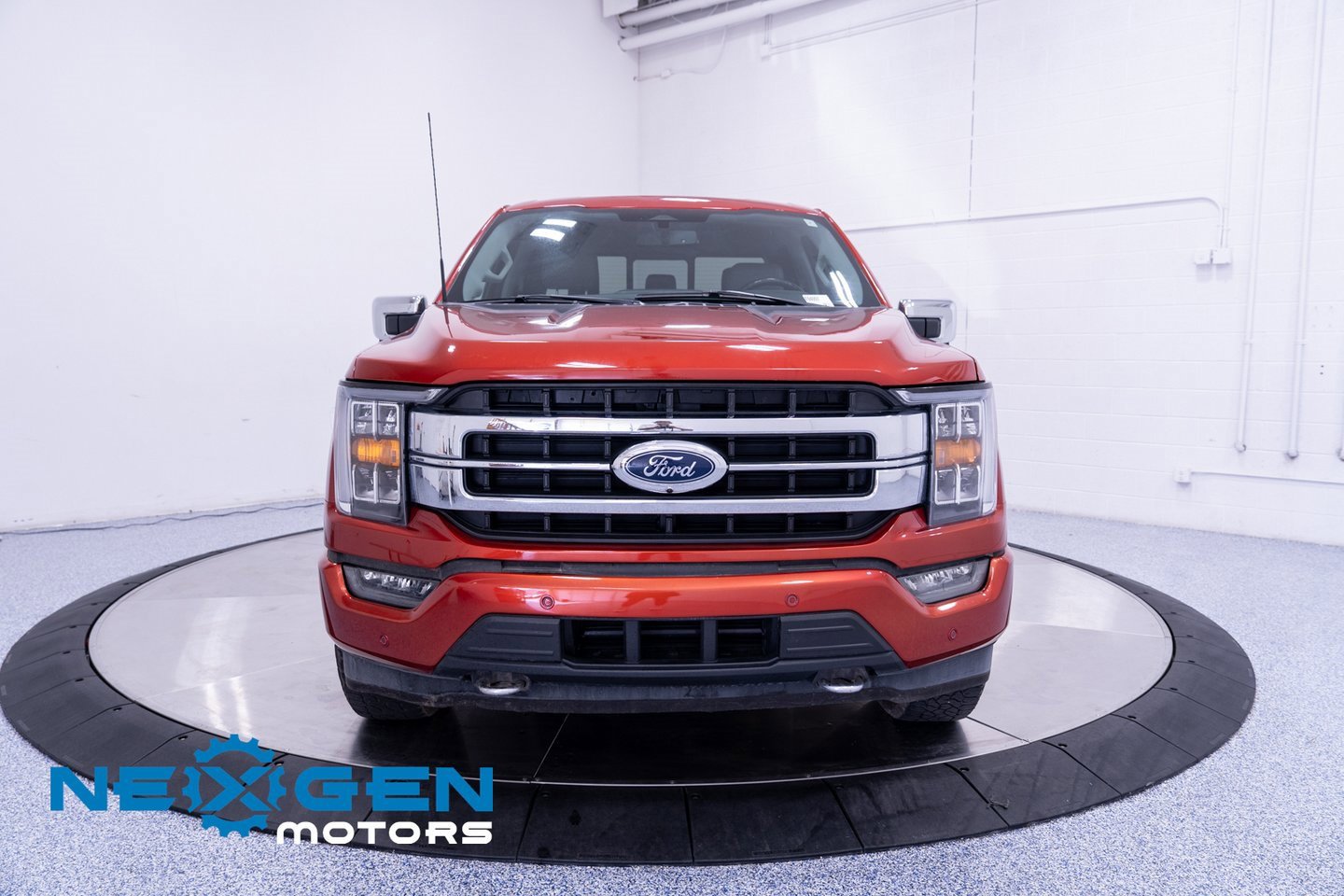 Used 2023 Ford F150 Lariat w/ Trailer Tow Package image 4