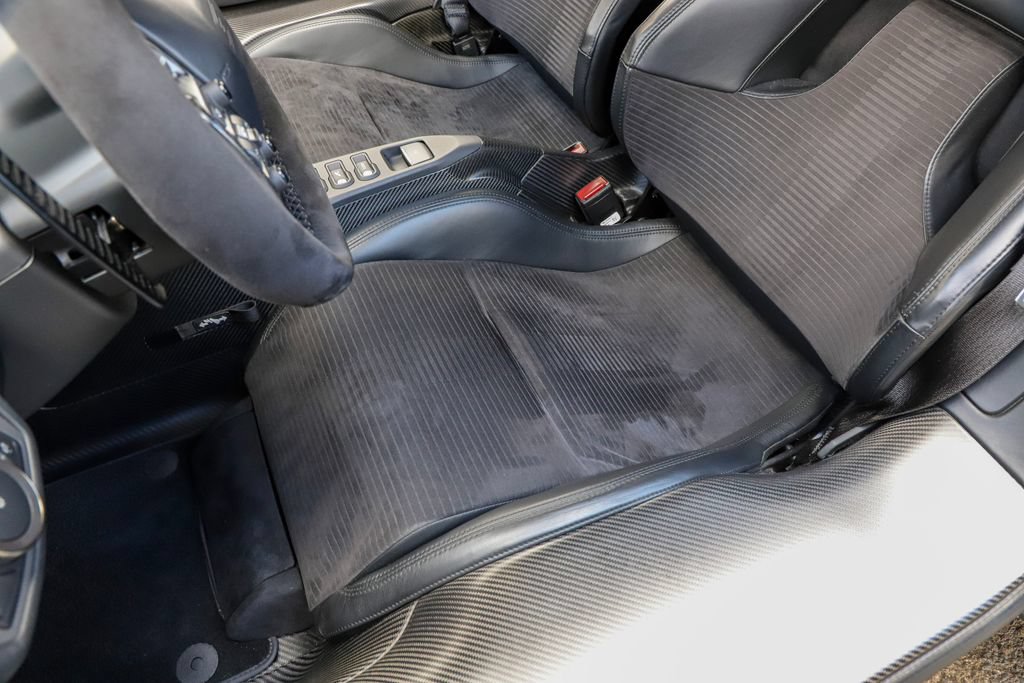 Used 2017 Ford GT RWD image 92