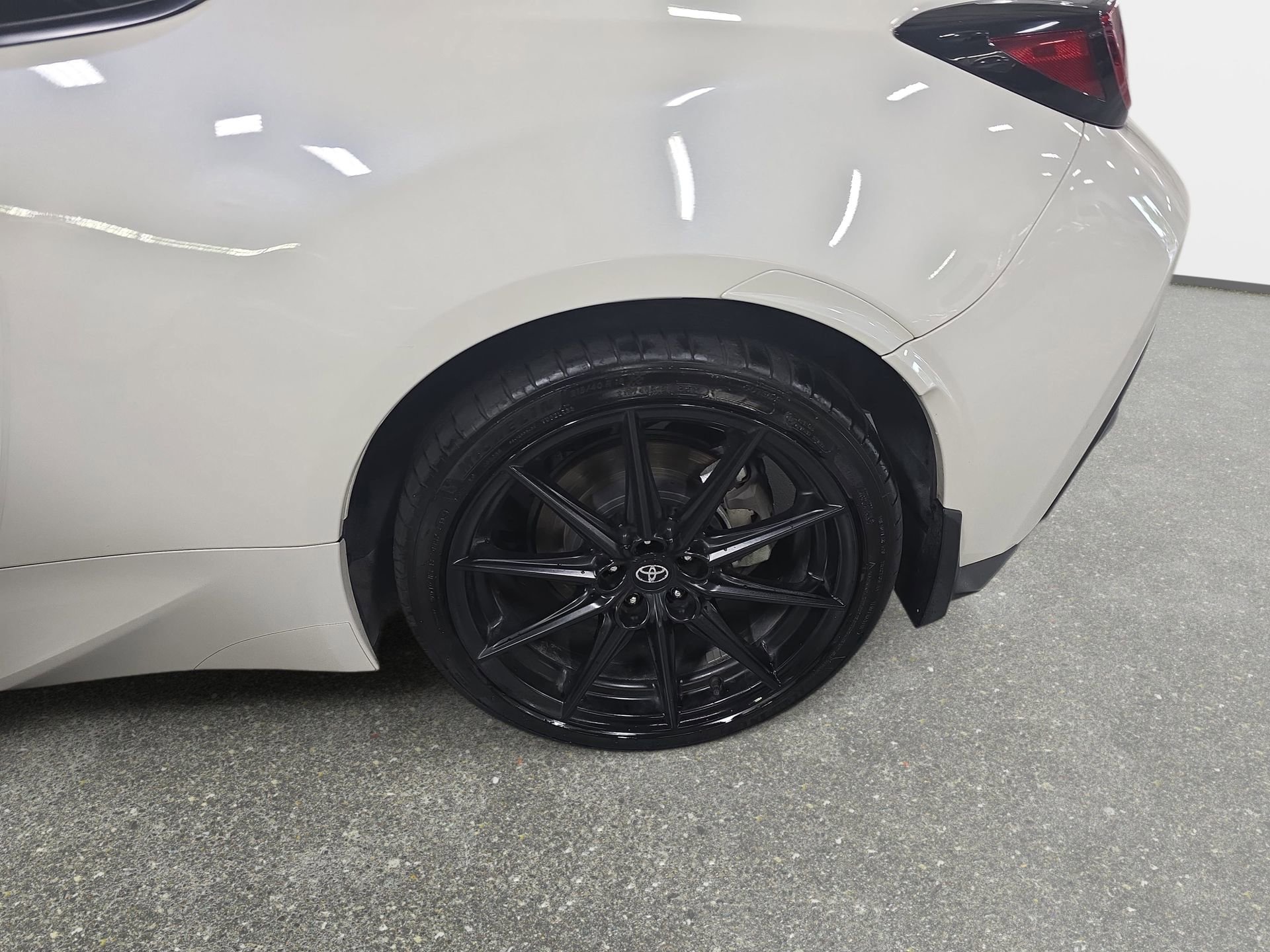 Used 2024 Toyota GR86 Premium image 32