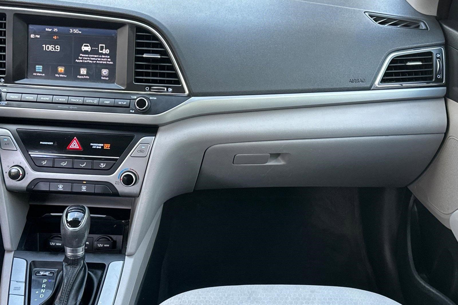 Used 2017 Hyundai Elantra SE image 28