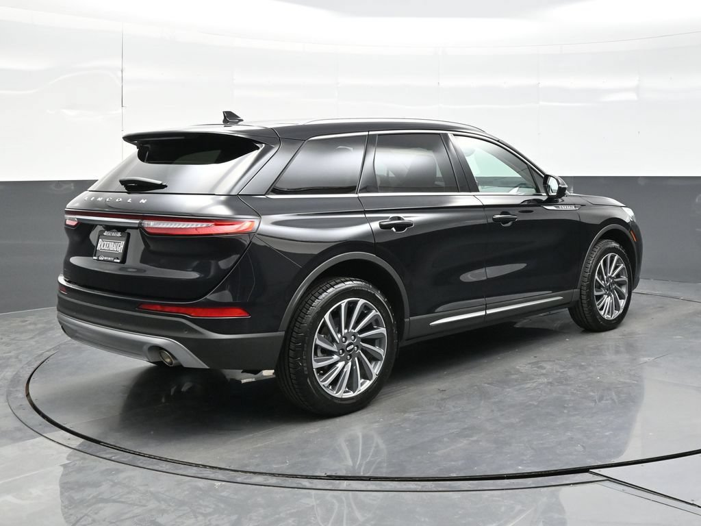 Used 2024 Lincoln Corsair Reserve w/ Equipment Group 201A AWD/4WD image 7