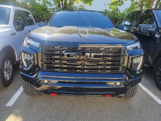 Used 2023 GMC Canyon Denali AWD/4WD image 2