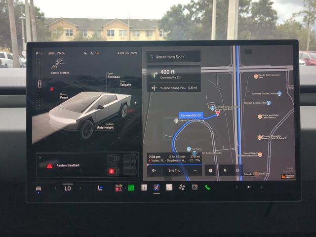 Used 2024 Tesla Cybertruck AWD Crew Cab image 23