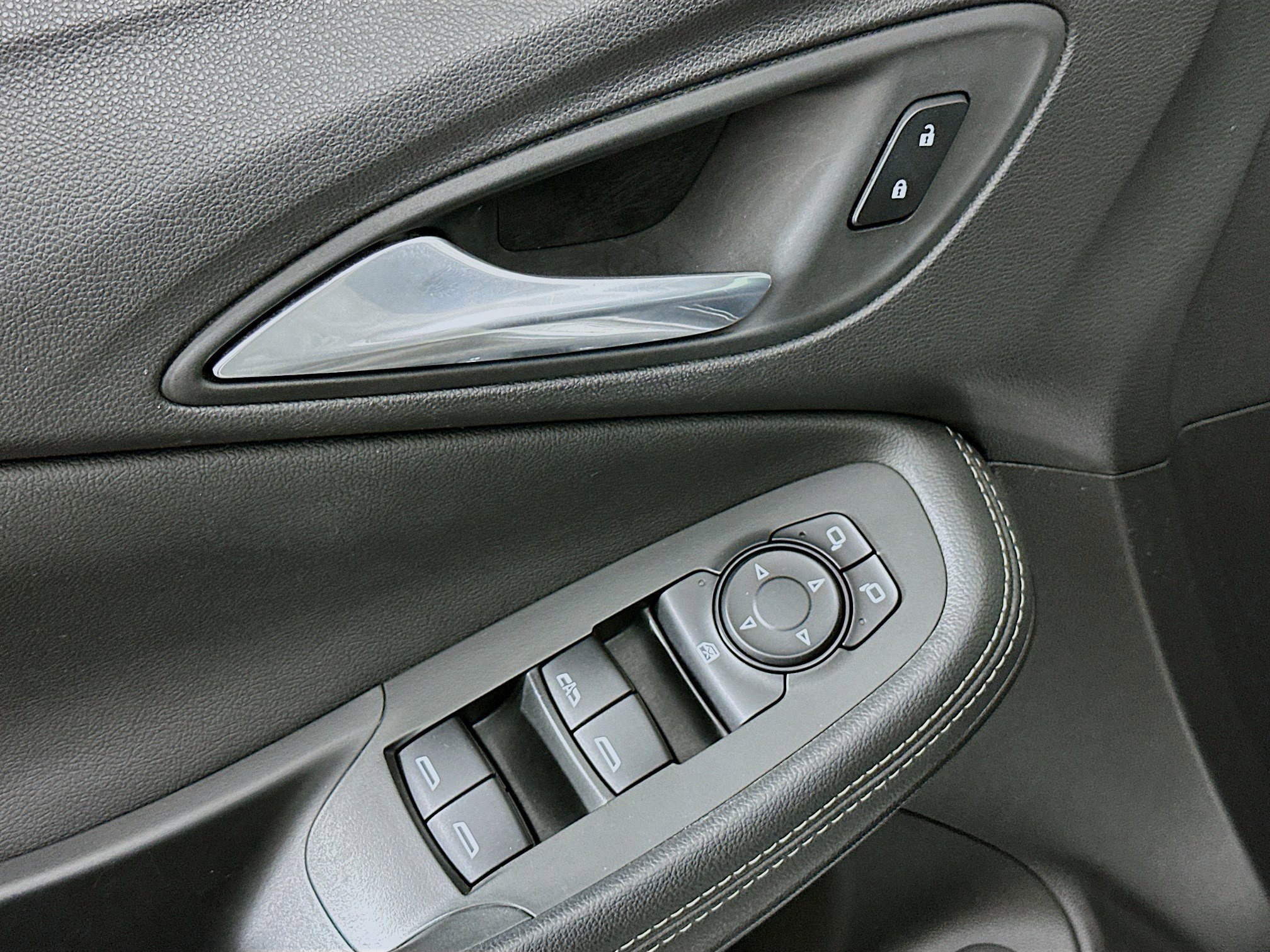 Used 2020 Buick Encore GX Select w/ Advanced Technology Package image 15