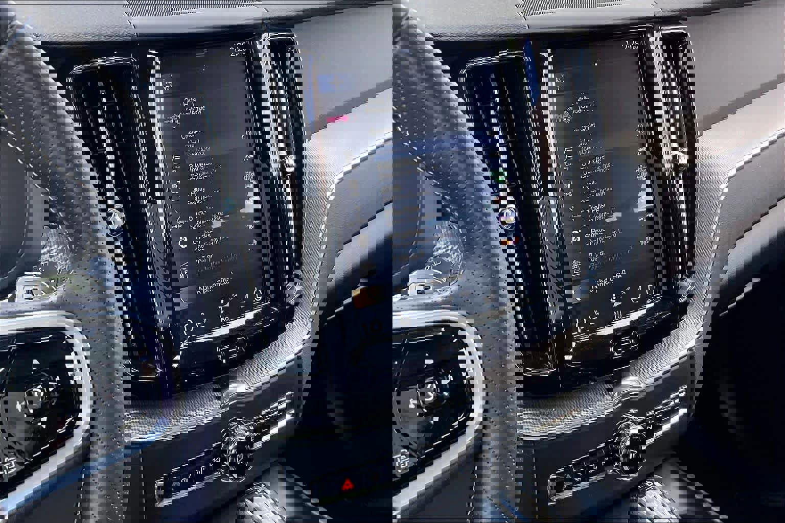 Used 2018 Volvo XC60 T5 R-Design w/ Convenience Package image 5