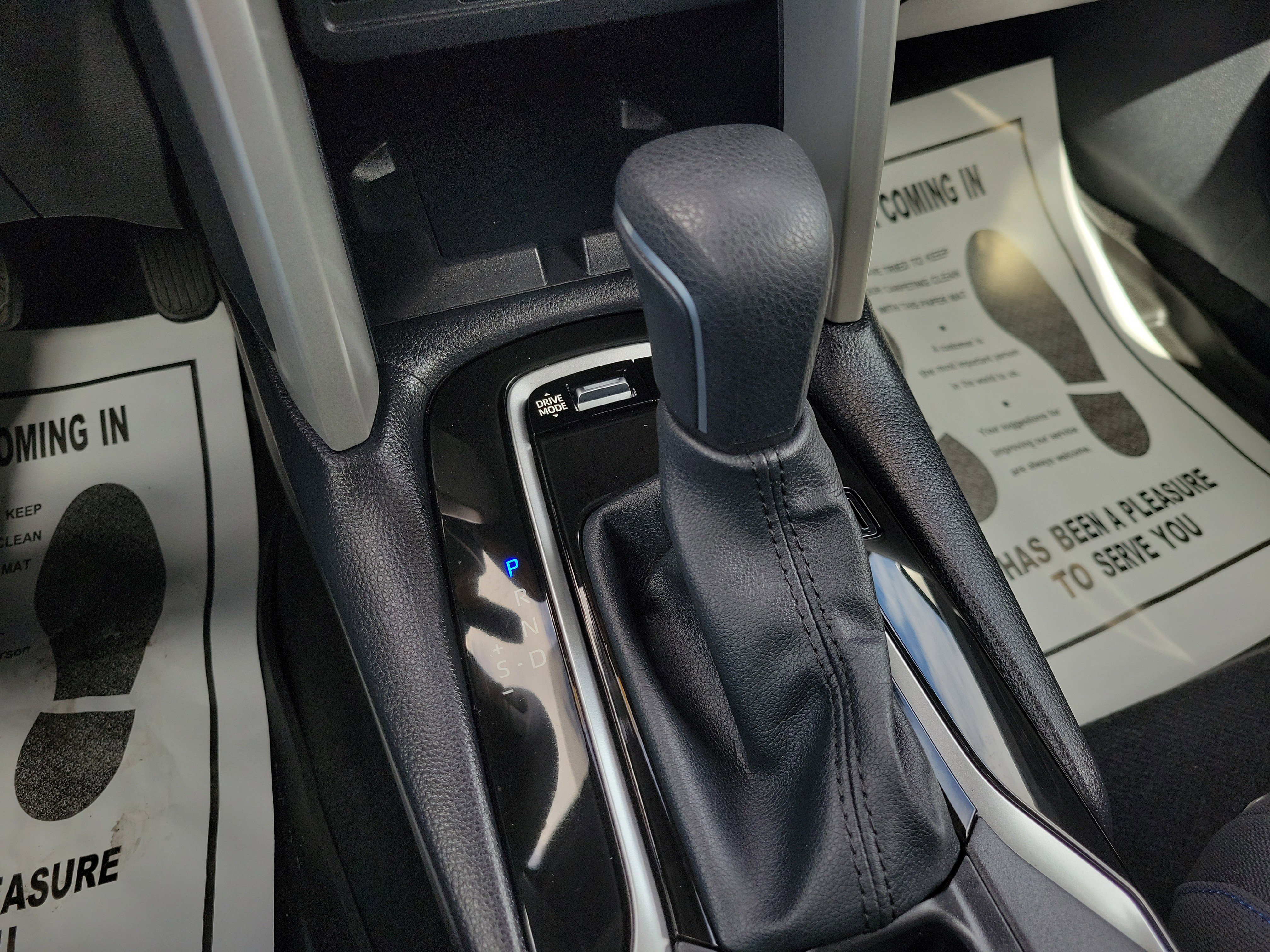 Used 2024 Toyota Corolla Cross SE image 25