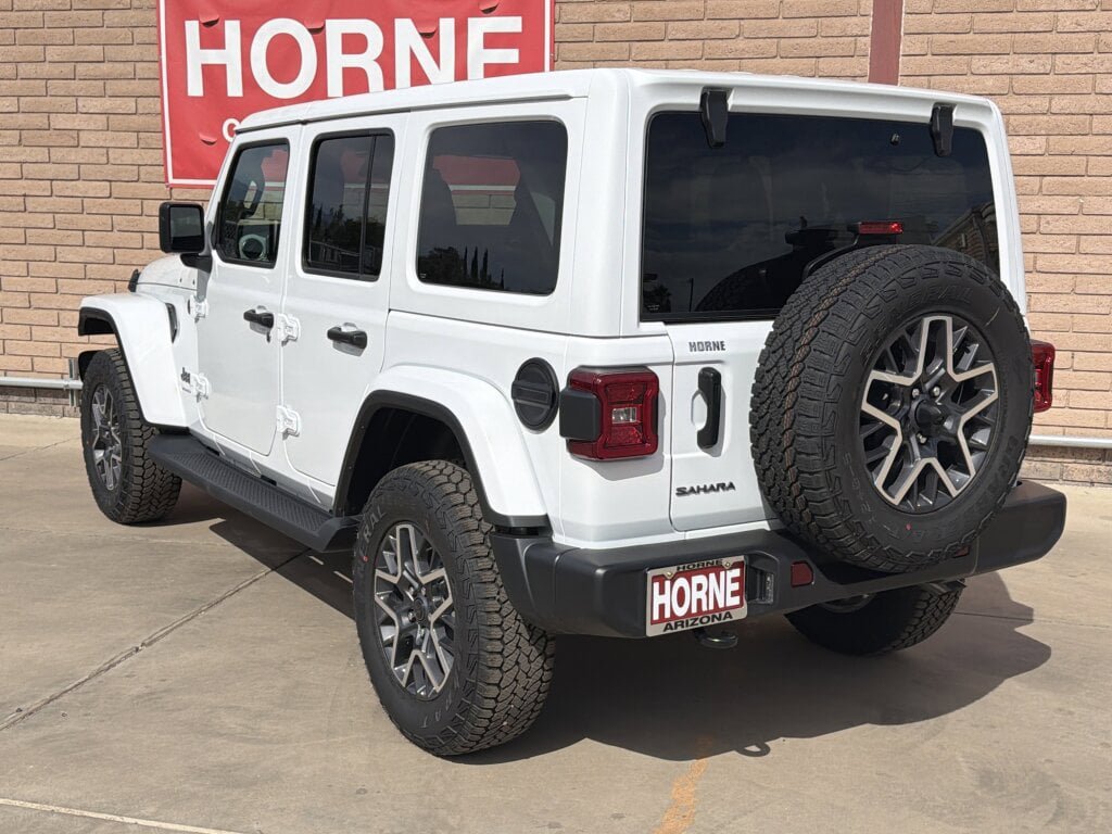 New 2026 Jeep Wrangler Unlimited Sahara AWD/4WD image 3