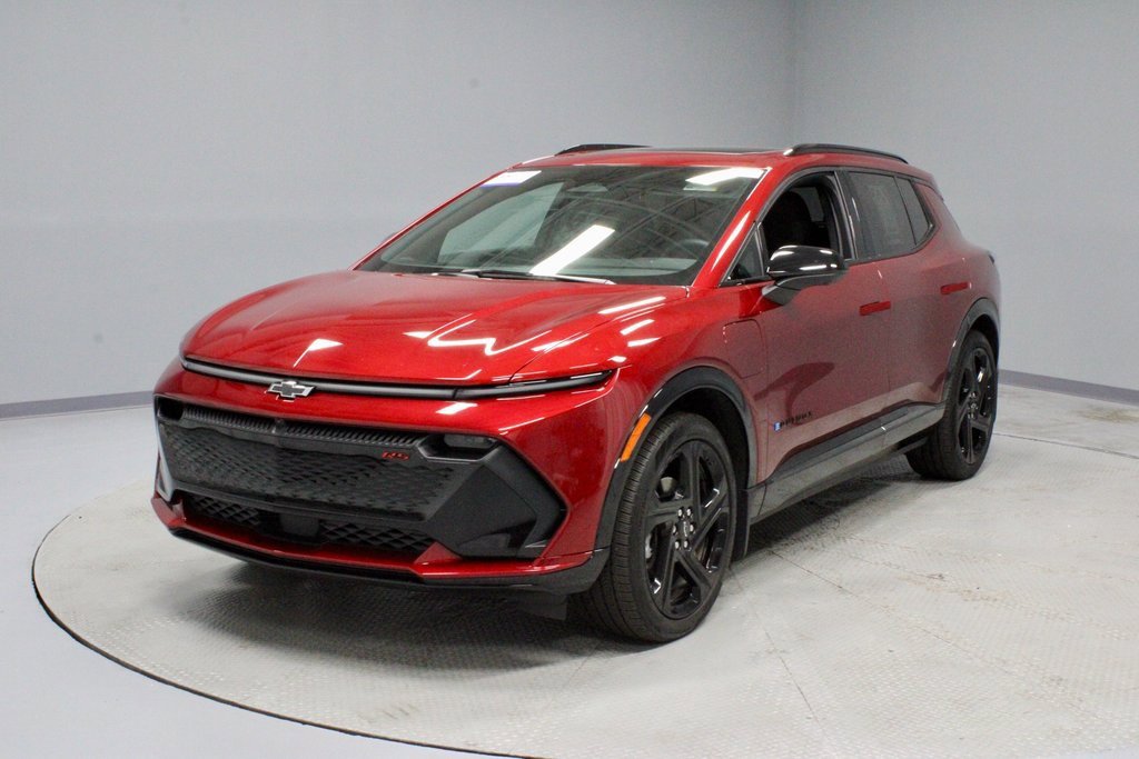 Used 2025 Chevrolet Equinox EV RS w/ LPO, Trailering Package image 8