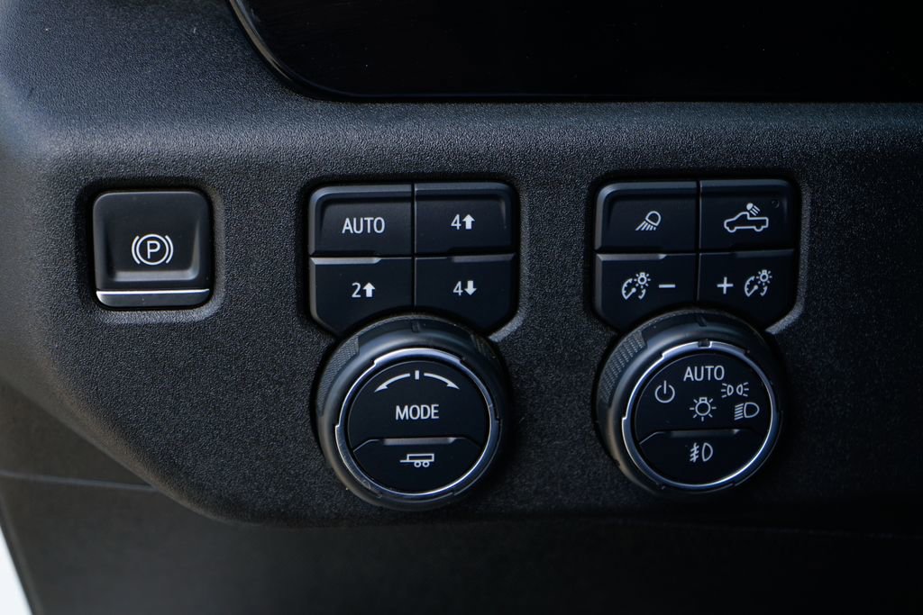 Used 2024 Chevrolet Silverado 3500 LT w/ Convenience Package AWD/4WD image 19