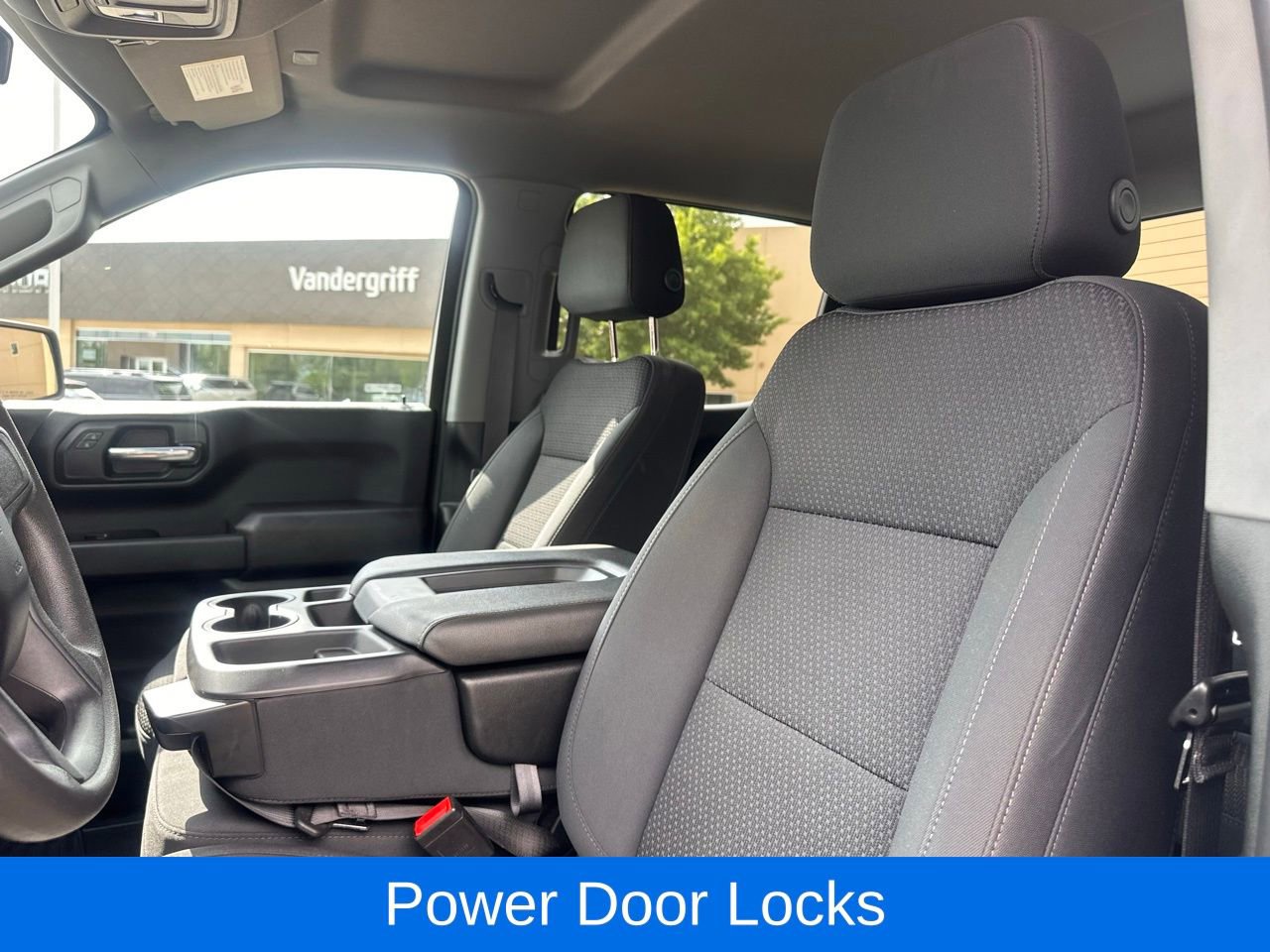 Used 2022 Chevrolet Silverado 1500 Custom Trail Boss AWD/4WD image 17