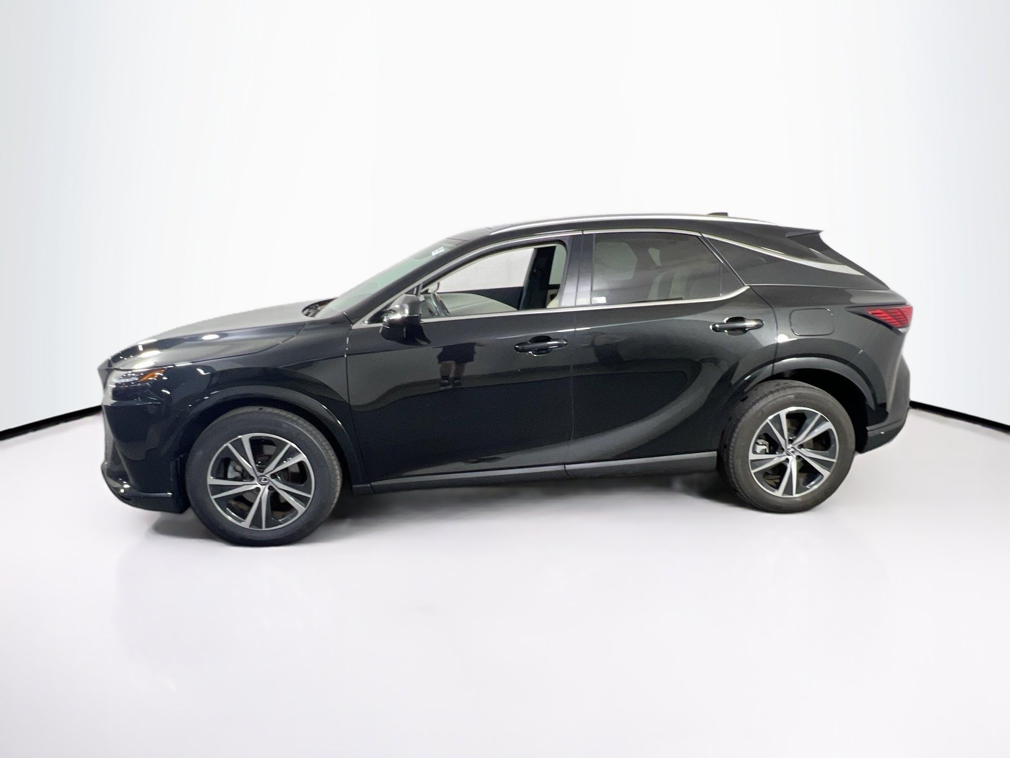 Used 2024 Lexus RX 350 Premium w/ Accessory Package (Z1) AWD/4WD image 8