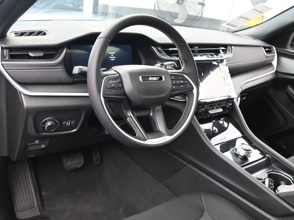 New 2026 Jeep Grand Cherokee Laredo X image 14