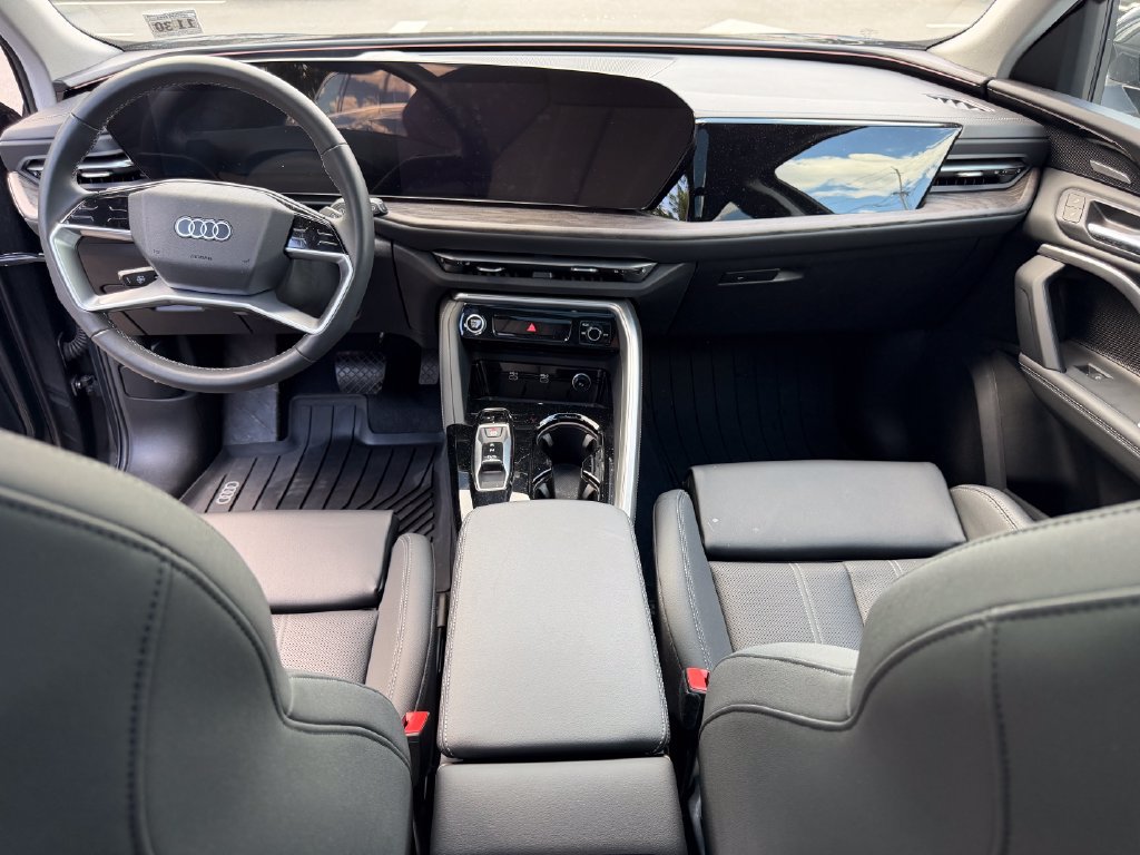Used 2025 Audi Q5 Premium Plus w/ Premium Plus AWD/4WD image 21