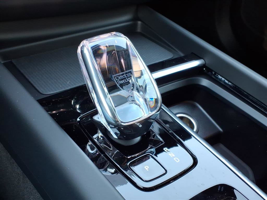 New 2026 Volvo XC60 T8 Plus w/ Protection Package Premier image 18