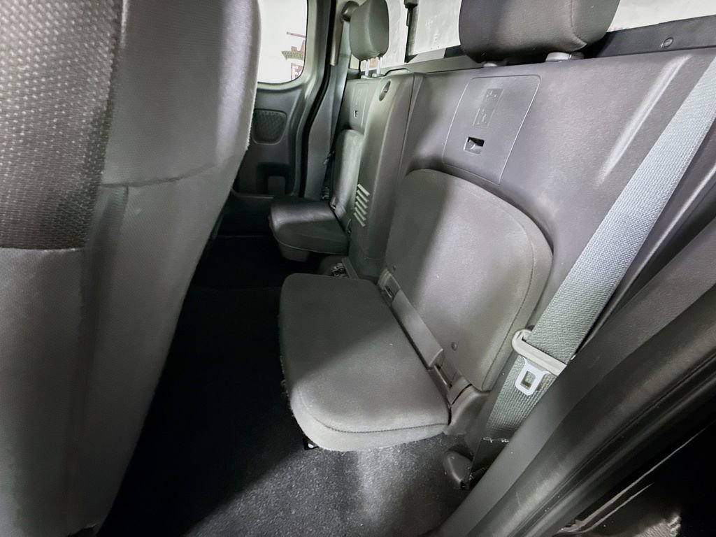 Certified 2025 Nissan Frontier SV RWD image 27