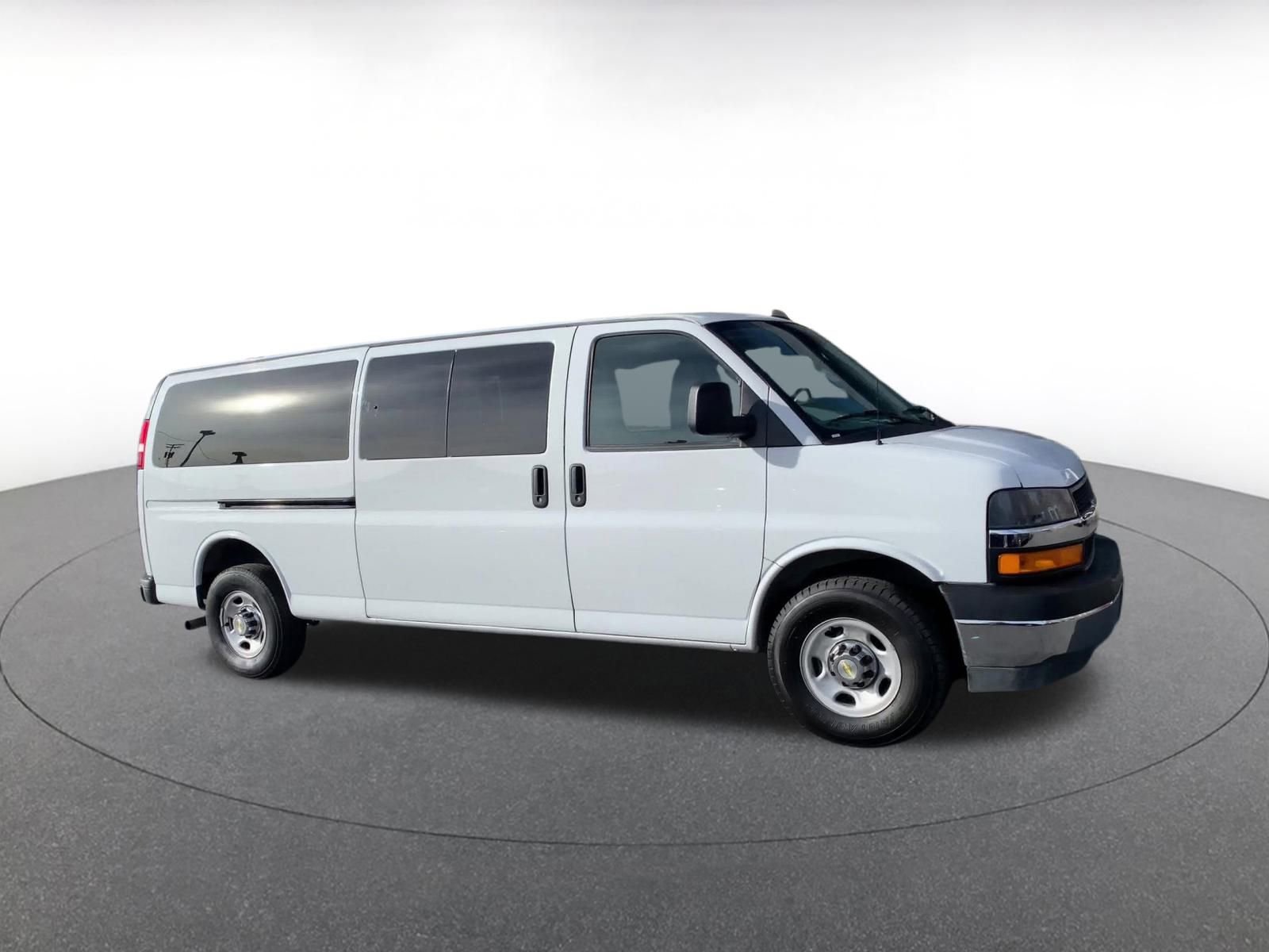 Used 2024 Chevrolet Express 3500 LT w/ LT Preferred Equipment Group video 2