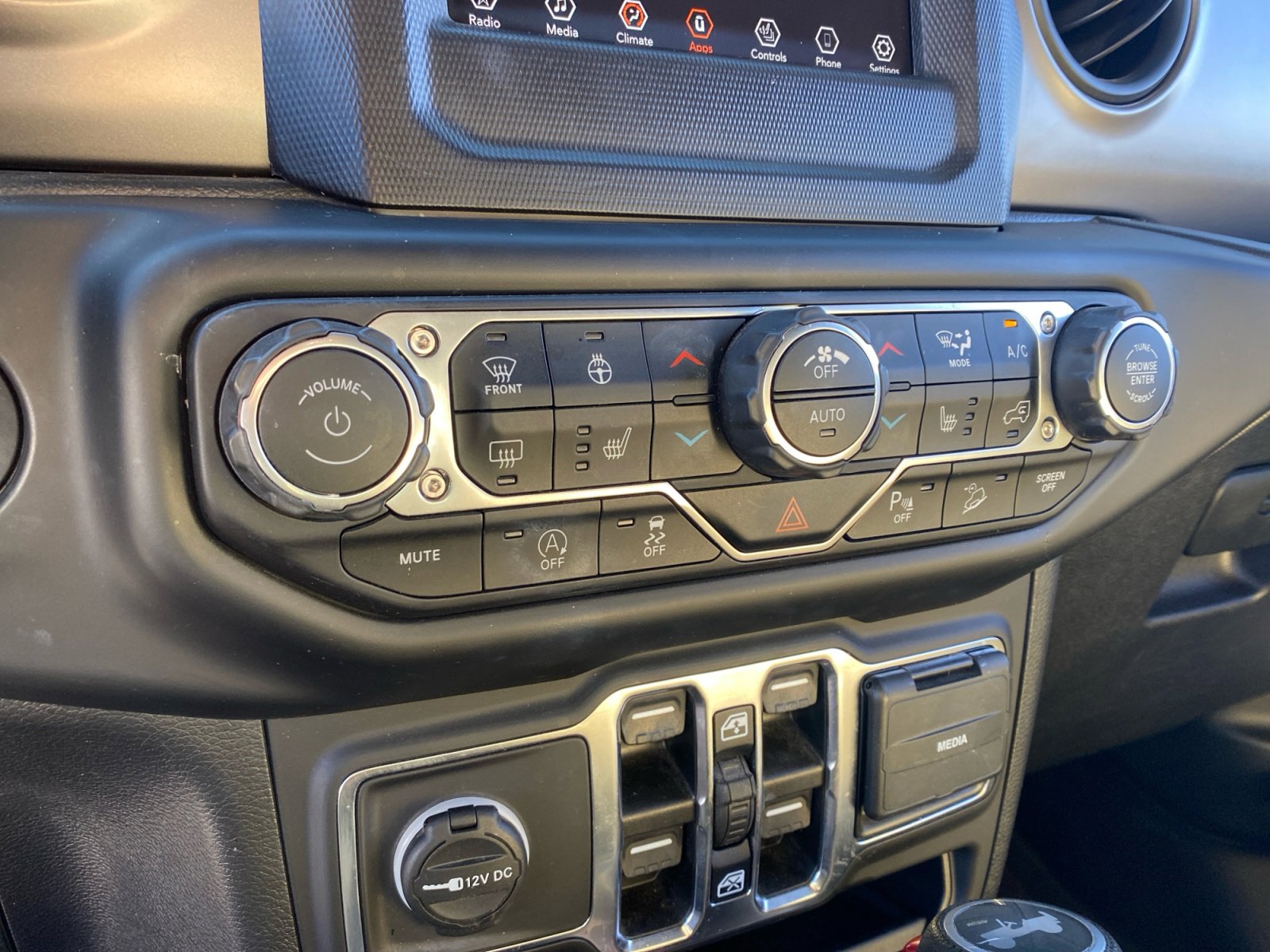 Used 2021 Jeep Wrangler Unlimited Sport image 29