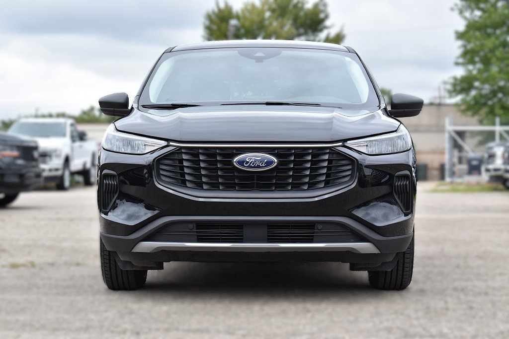 Certified 2024 Ford Escape Active AWD/4WD image 2