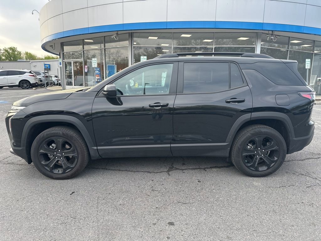 Used 2025 Chevrolet Equinox LT w/ Midnight Edition image 8