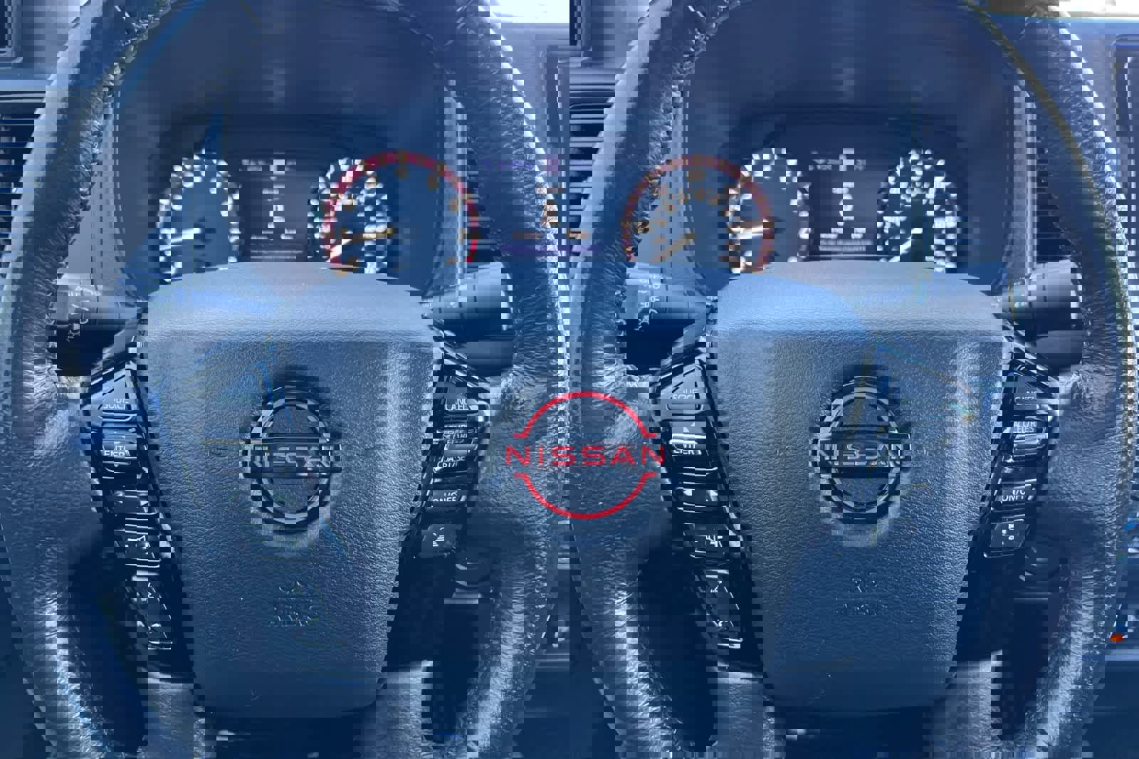 Used 2022 Nissan Frontier Pro-X w/ Pro-X Premium Package image 25