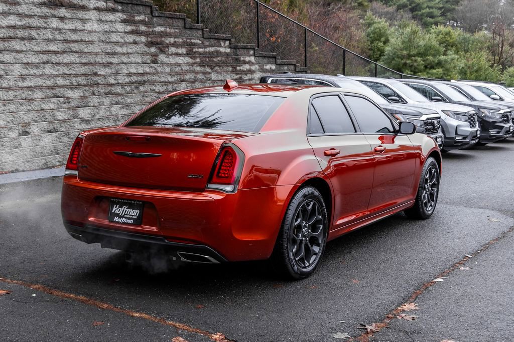 Used 2021 Chrysler 300 Touring L image 4