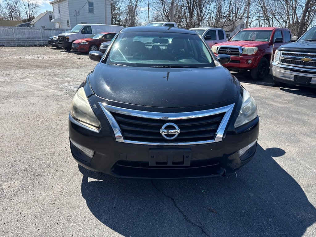 Used 2015 Nissan Altima 2.5 S w/ Special Edition Package image 2