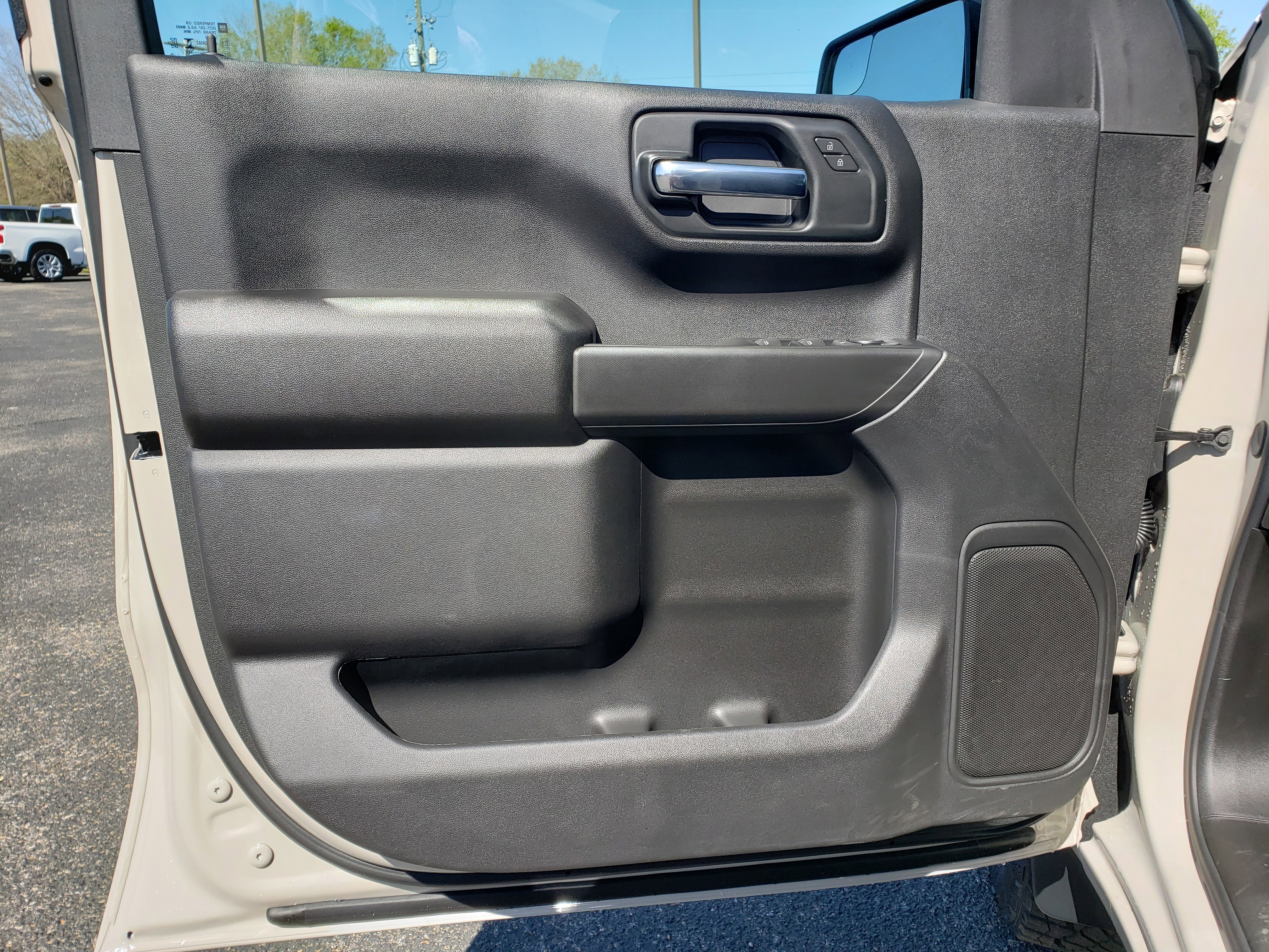 New 2026 Chevrolet Silverado 1500 Custom Trail Boss w/ Dark Appearance Package image 10