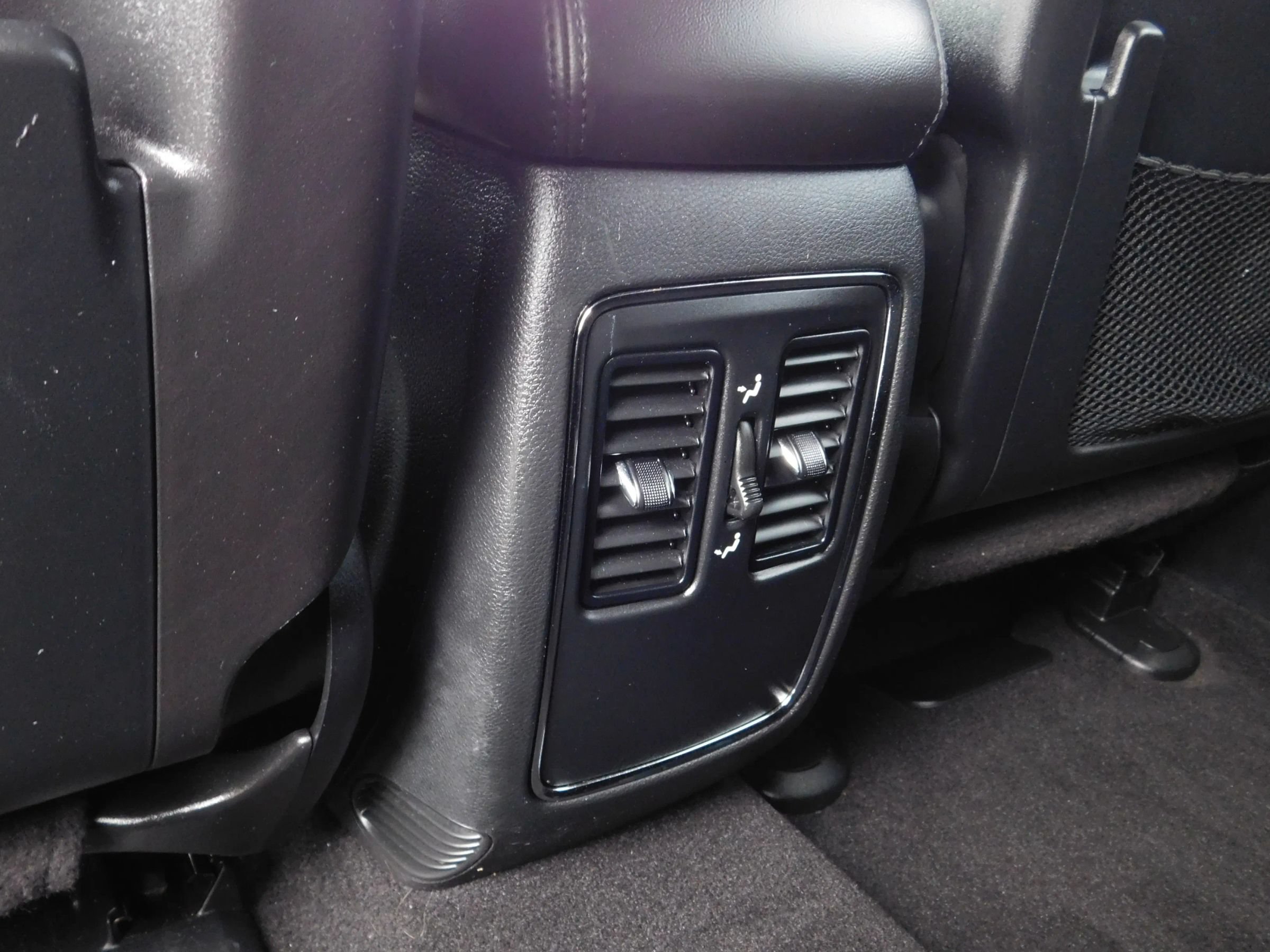 Used 2021 Jeep Grand Cherokee Laredo AWD/4WD image 14