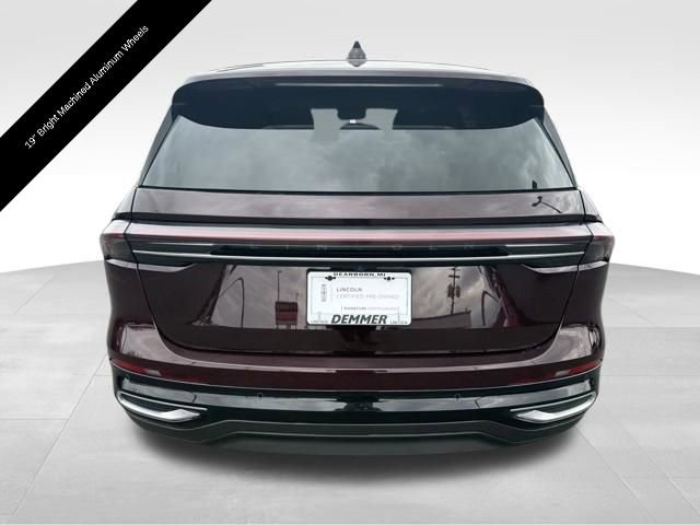 Used 2024 Lincoln Nautilus Premier image 5