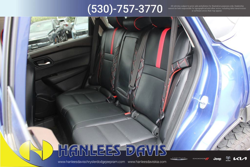 Used 2023 Nissan Rogue SV w/ SV Premium B Package image 16