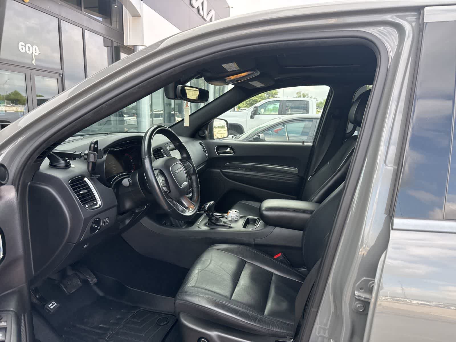 Used 2020 Dodge Durango GT w/ Blacktop Package RWD image 3