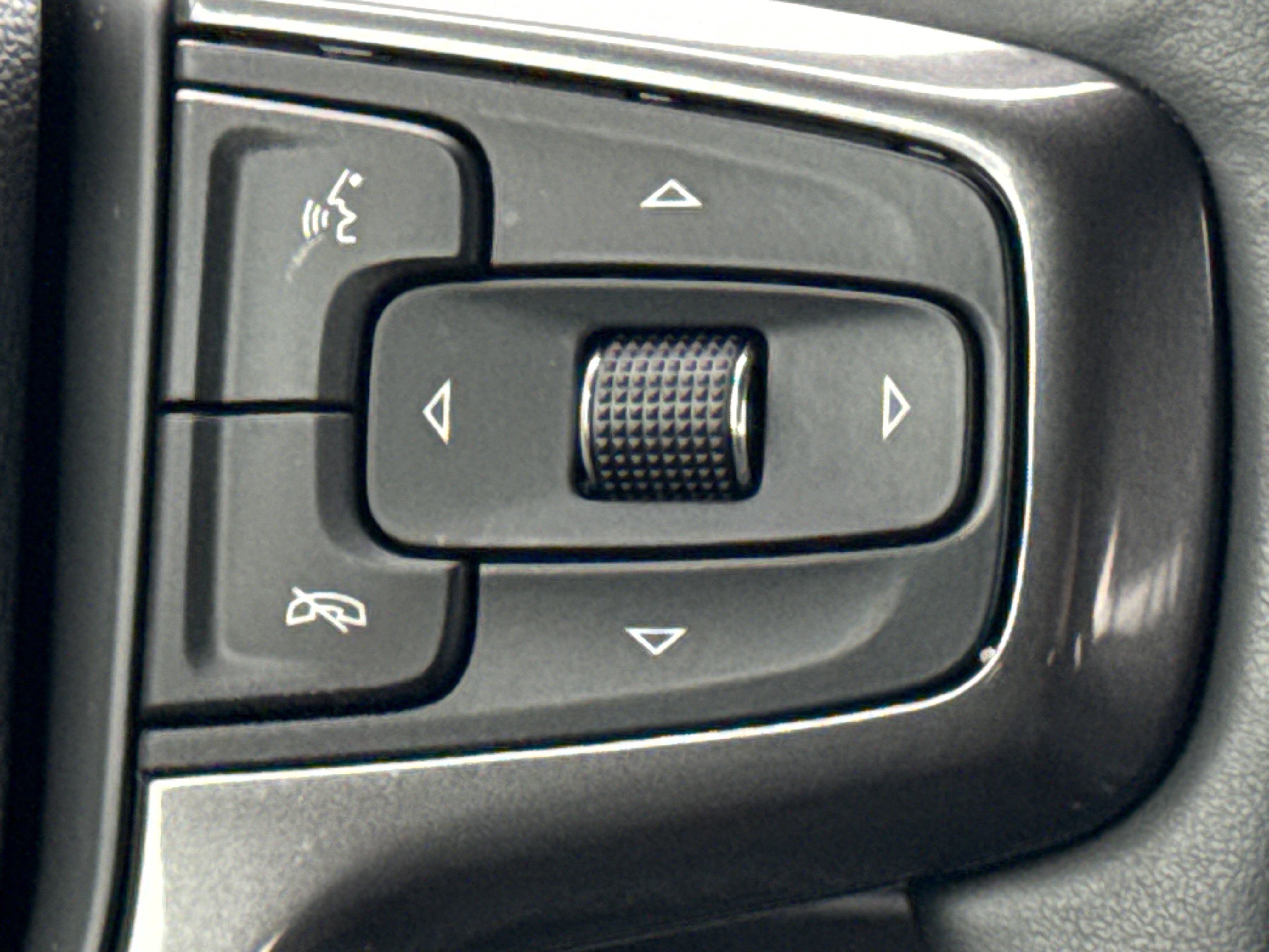 Certified 2025 Chevrolet Silverado 1500 High Country w/ Technology Package image 20