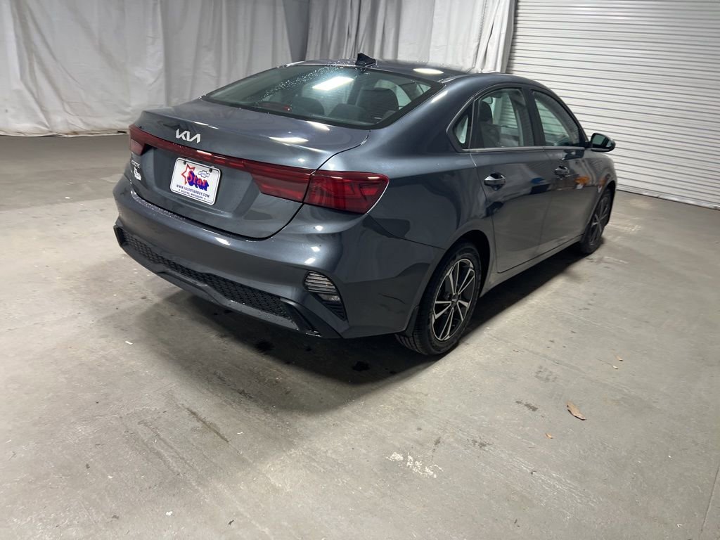 Used 2023 Kia Forte LXS image 7