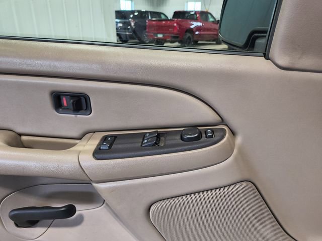 Used 2004 Chevrolet Silverado 1500 LS image 12
