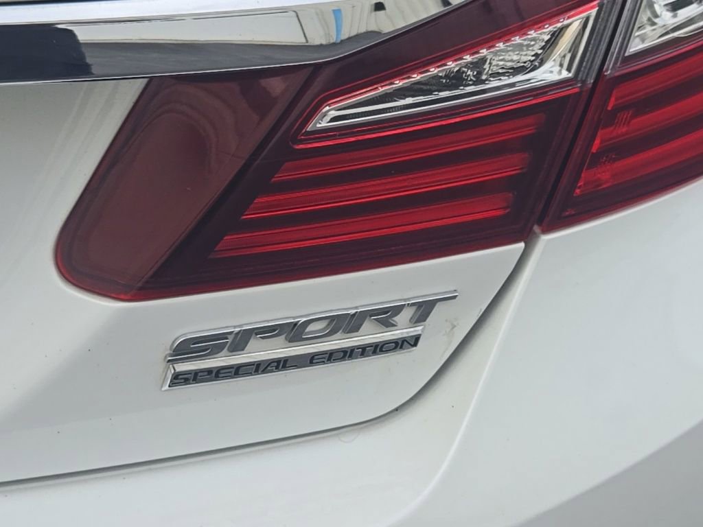 Used 2017 Honda Accord Sport Special Edition image 8