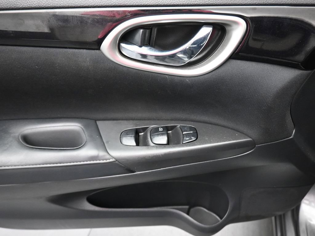 Used 2019 Nissan Sentra SV image 10