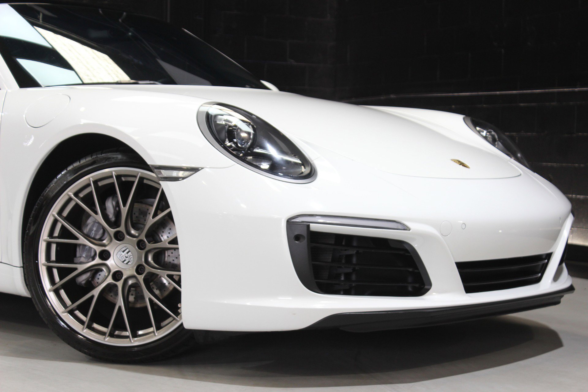 Used 2019 Porsche 911 Carrera RWD image 11