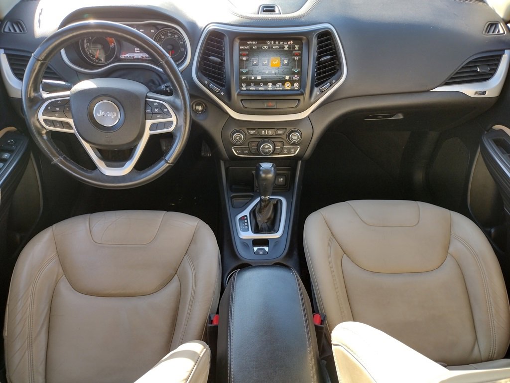 Used 2017 Jeep Cherokee Limited image 14