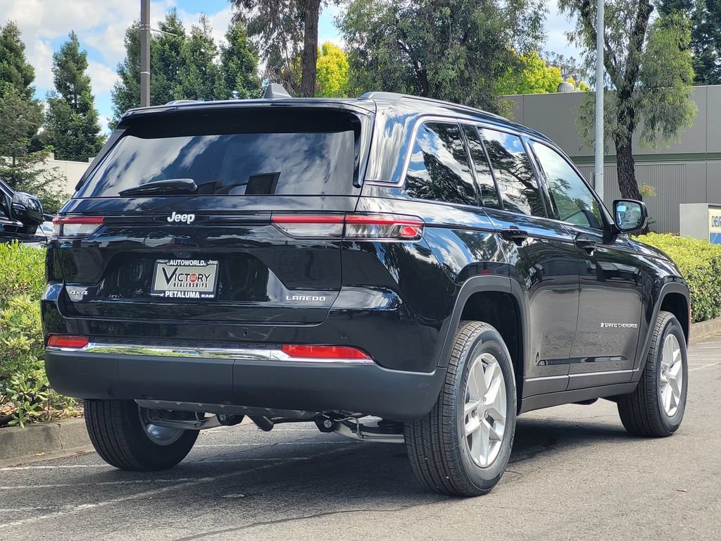 New 2026 Jeep Grand Cherokee Laredo X AWD/4WD image 3