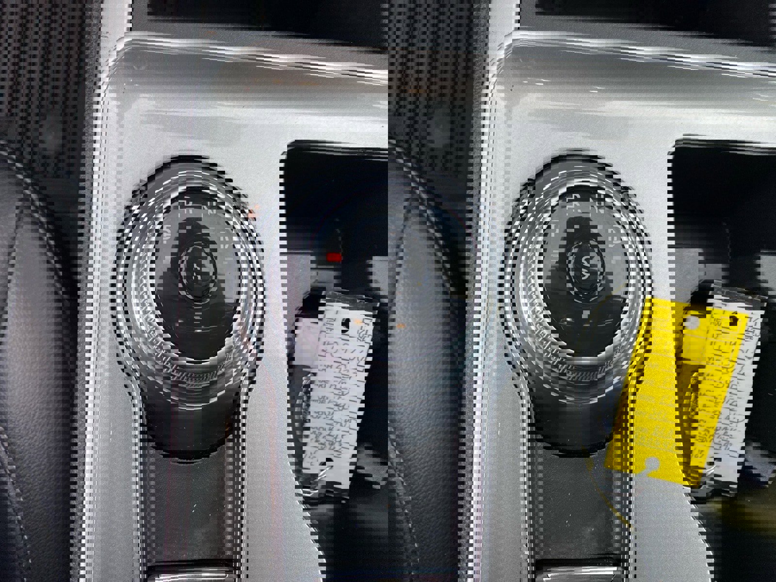 Used 2024 Ford Edge SEL w/ Convenience Package image 12