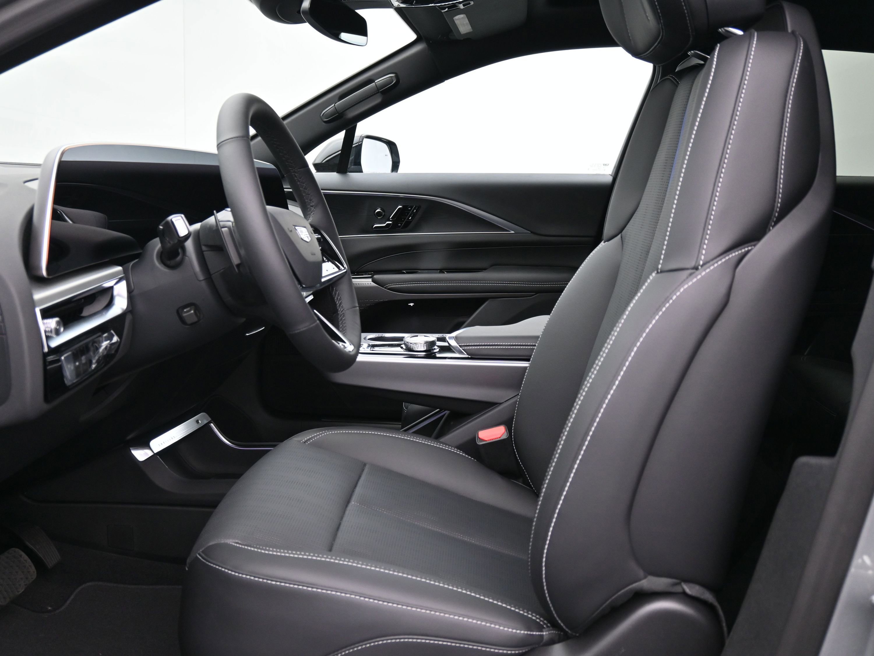 New 2025 Cadillac Lyriq Luxury image 9