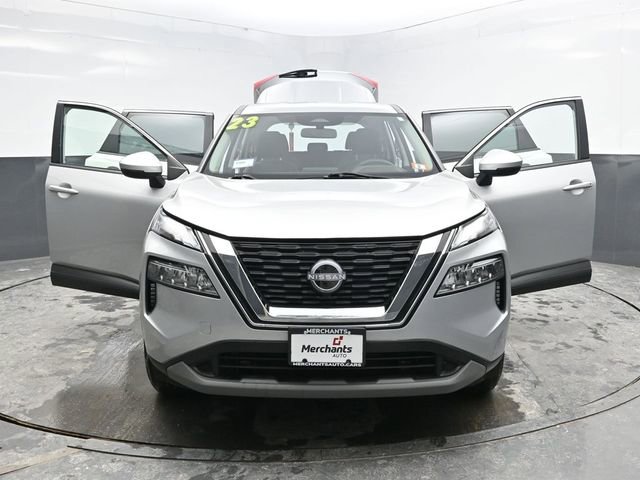 Used 2023 Nissan Rogue SV image 41