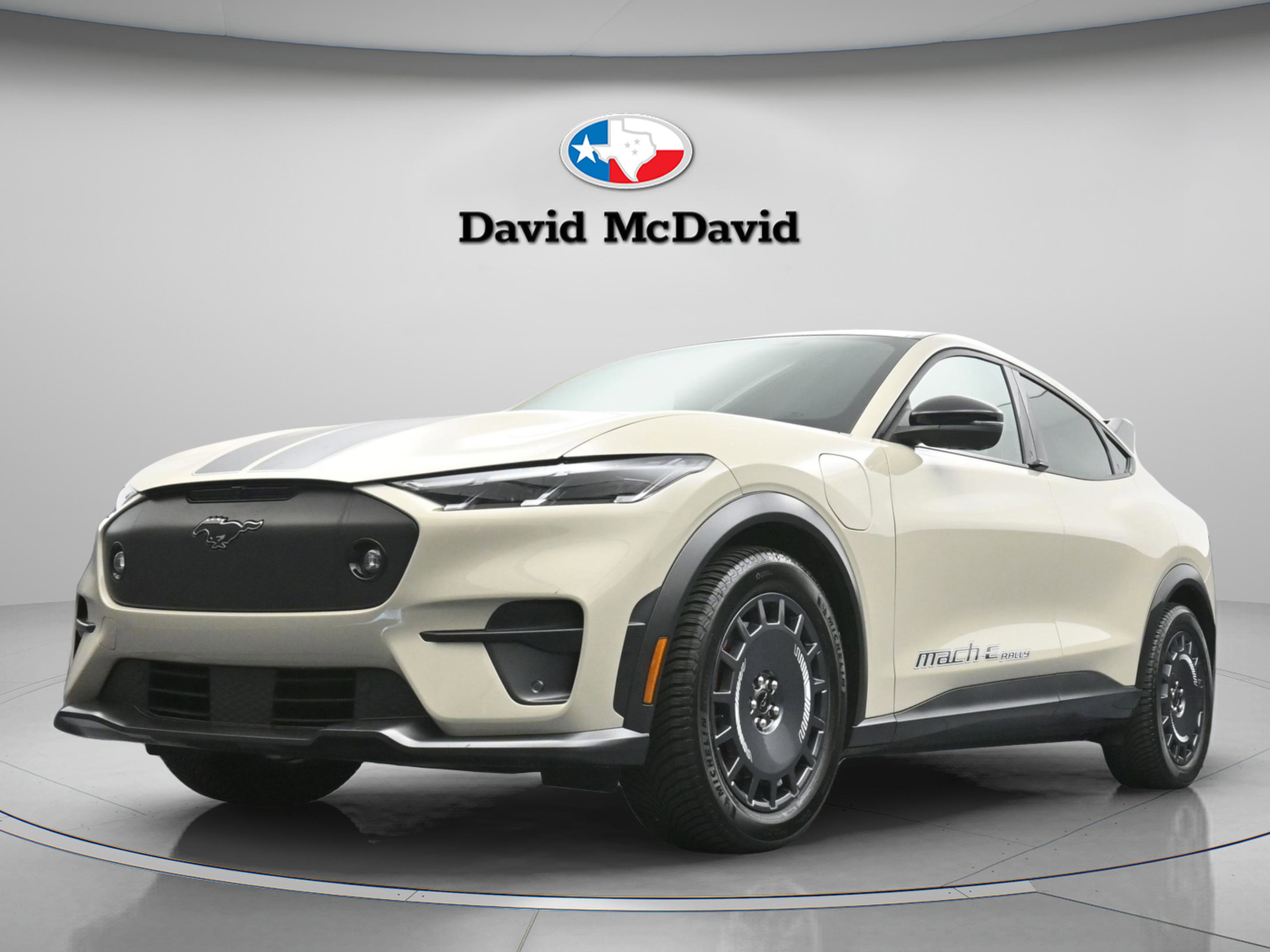 Used 2025 Ford Mustang Mach-E GT AWD/4WD image 31