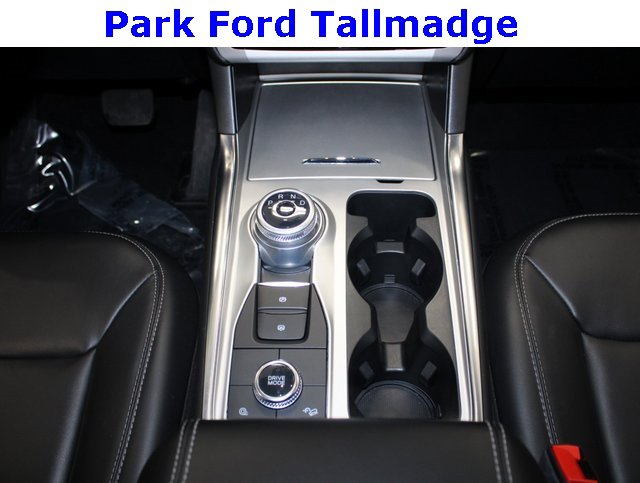 Used 2022 Ford Explorer XLT w/ Equipment Group 202A image 19