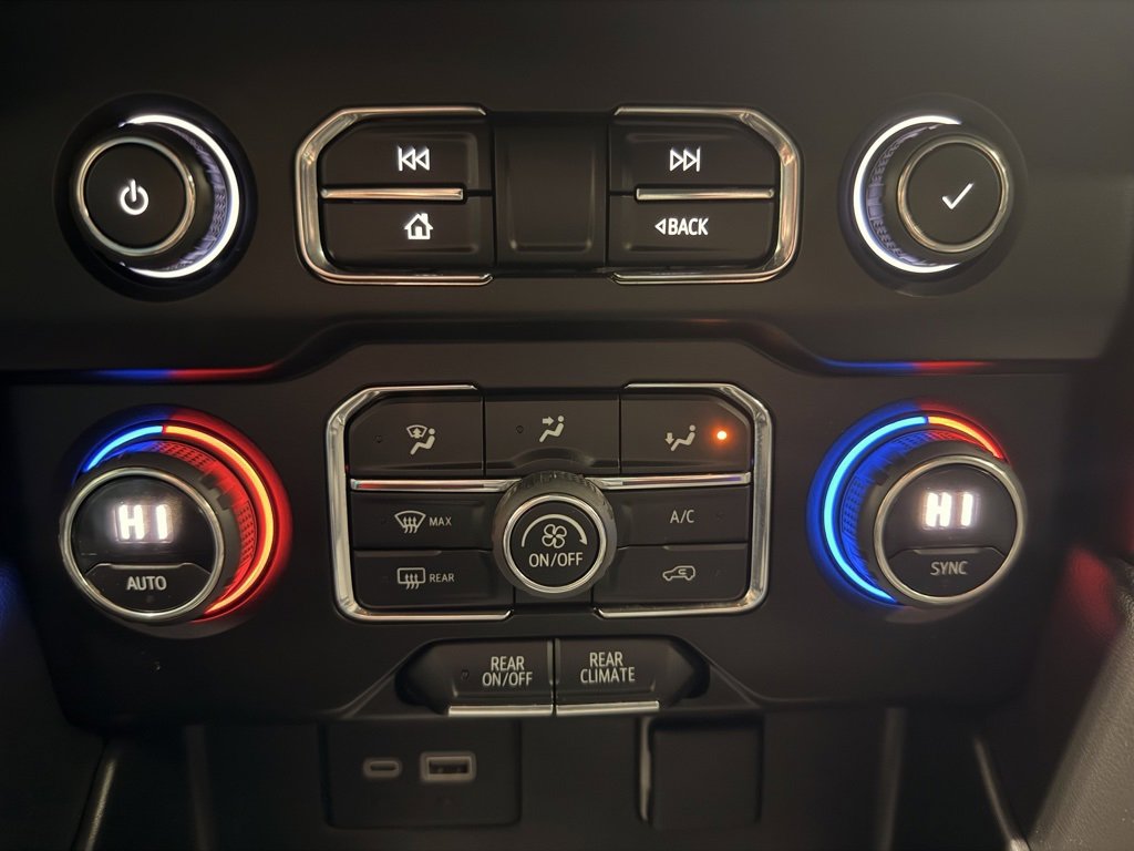 Used 2023 Chevrolet Suburban LS image 40