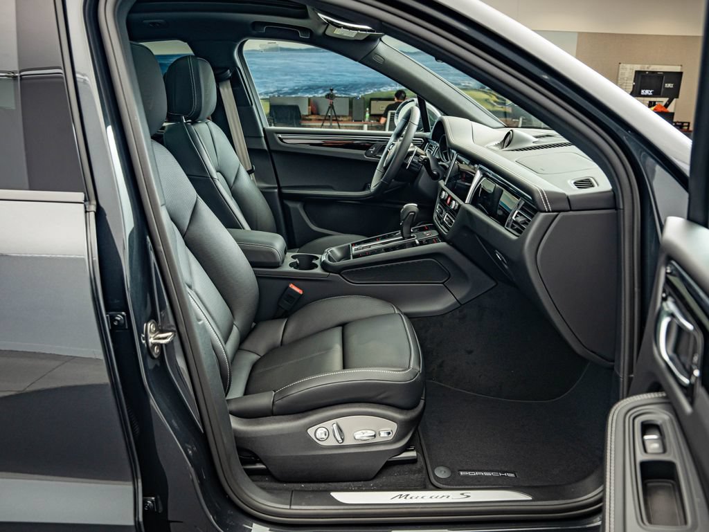New 2026 Porsche Macan S AWD/4WD image 40