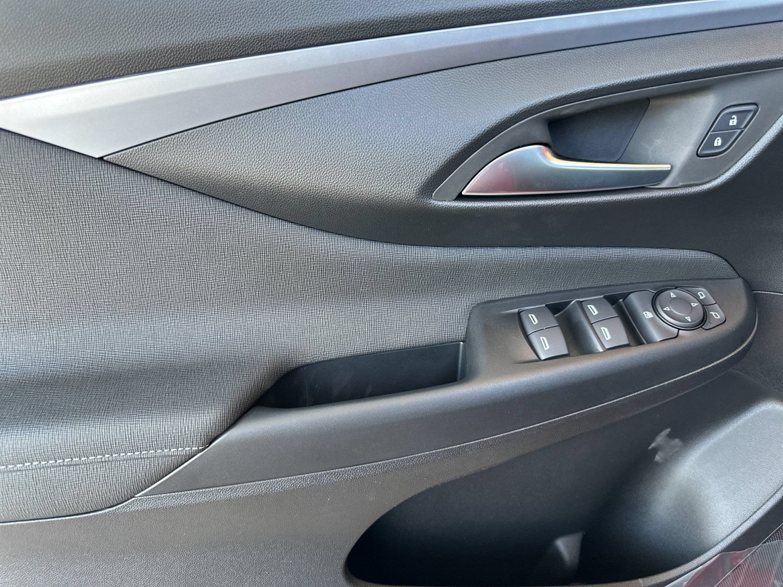 New 2026 Buick Envista Sport Touring FWD image 11
