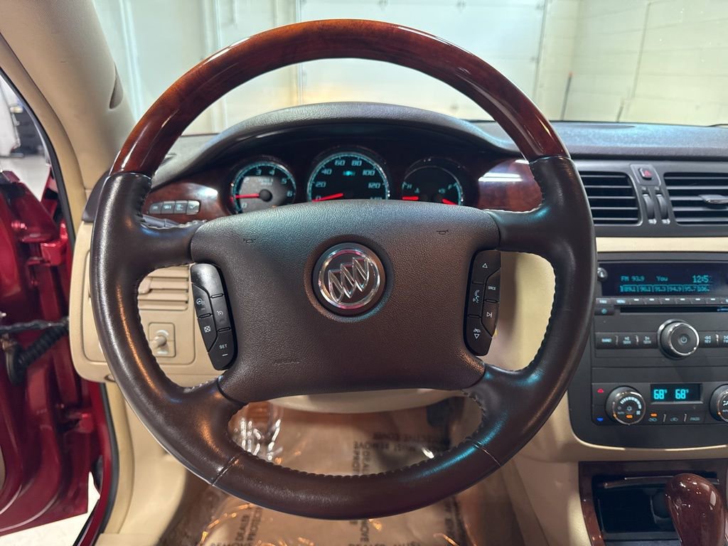 Used 2009 Buick Lucerne CXL FWD image 11