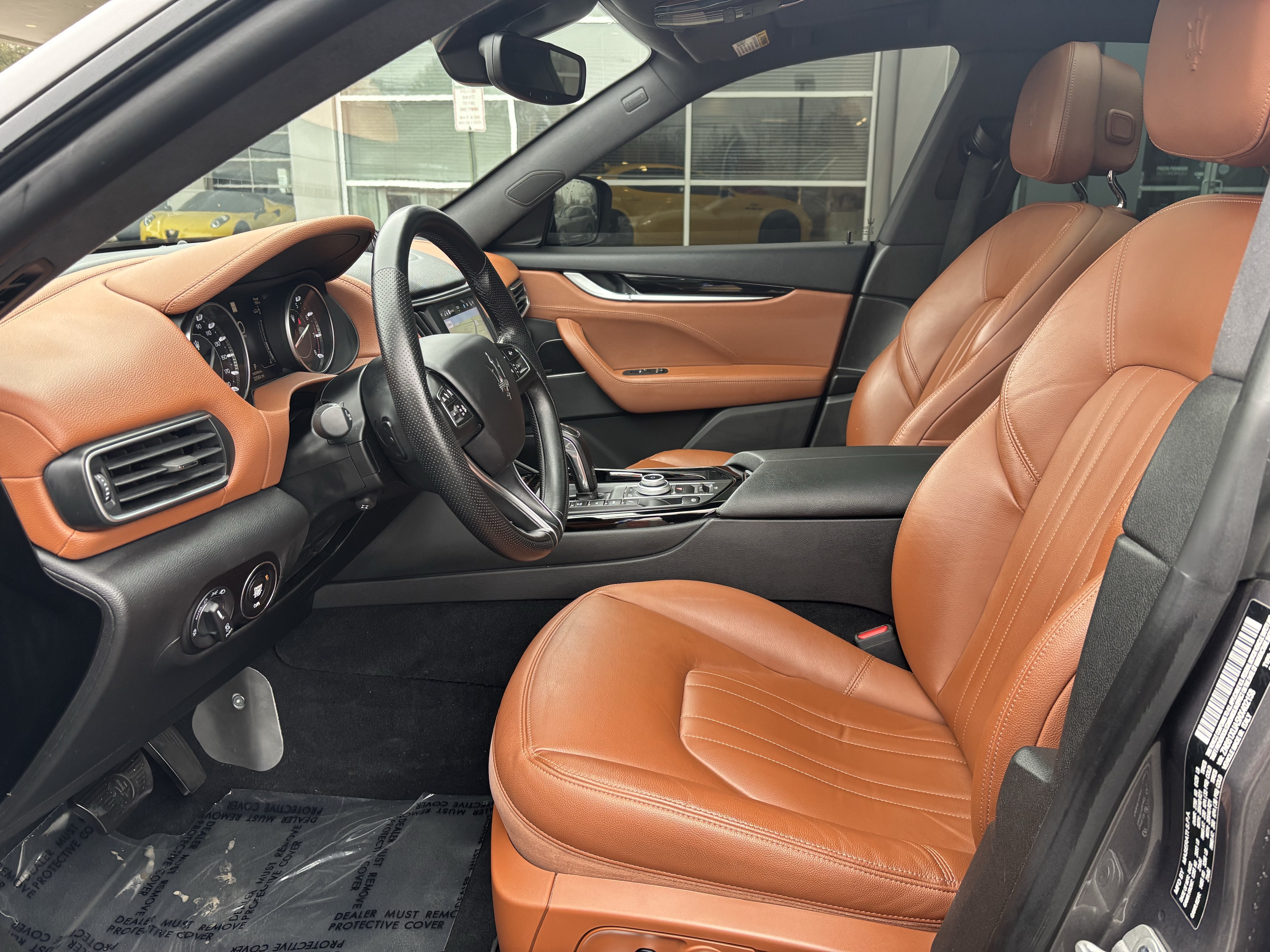 Used 2022 Maserati Levante GT AWD/4WD image 11