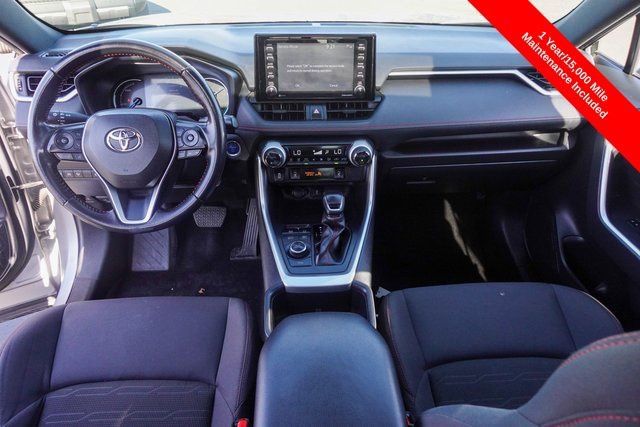 Used 2022 Toyota RAV4 SE image 4